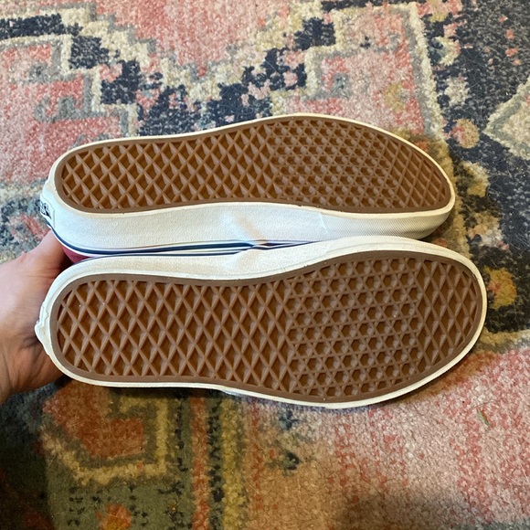 Red & Rainbow Slip On Vans (Ultra Cush) M8 W9.5 - Picture 10 of 10
